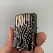 ZIPPO A-WAVECUBICBK